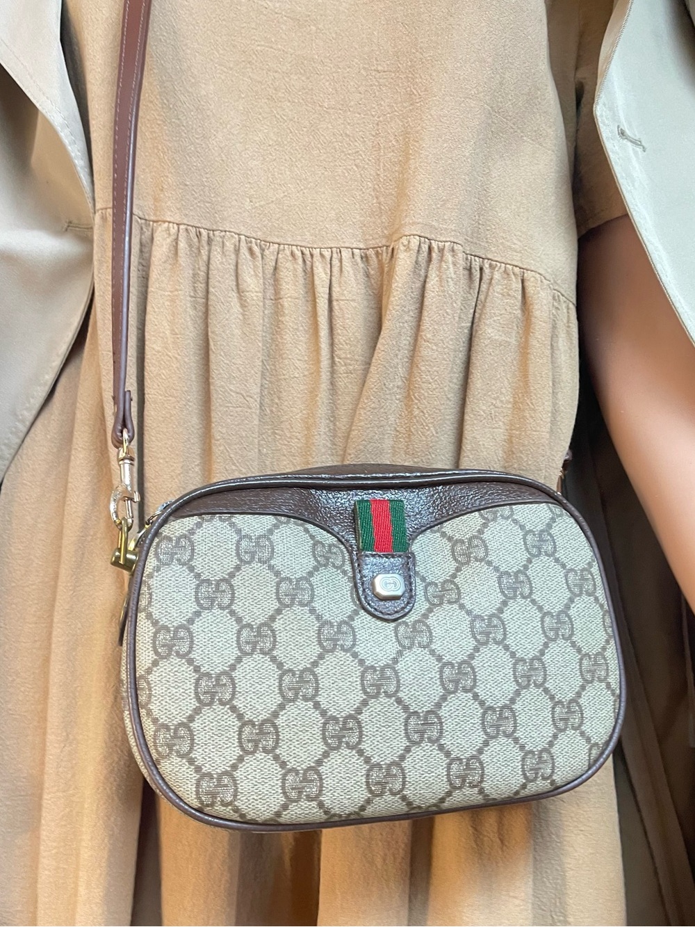 Authentic Gucci vintage web sherry crossbody bag